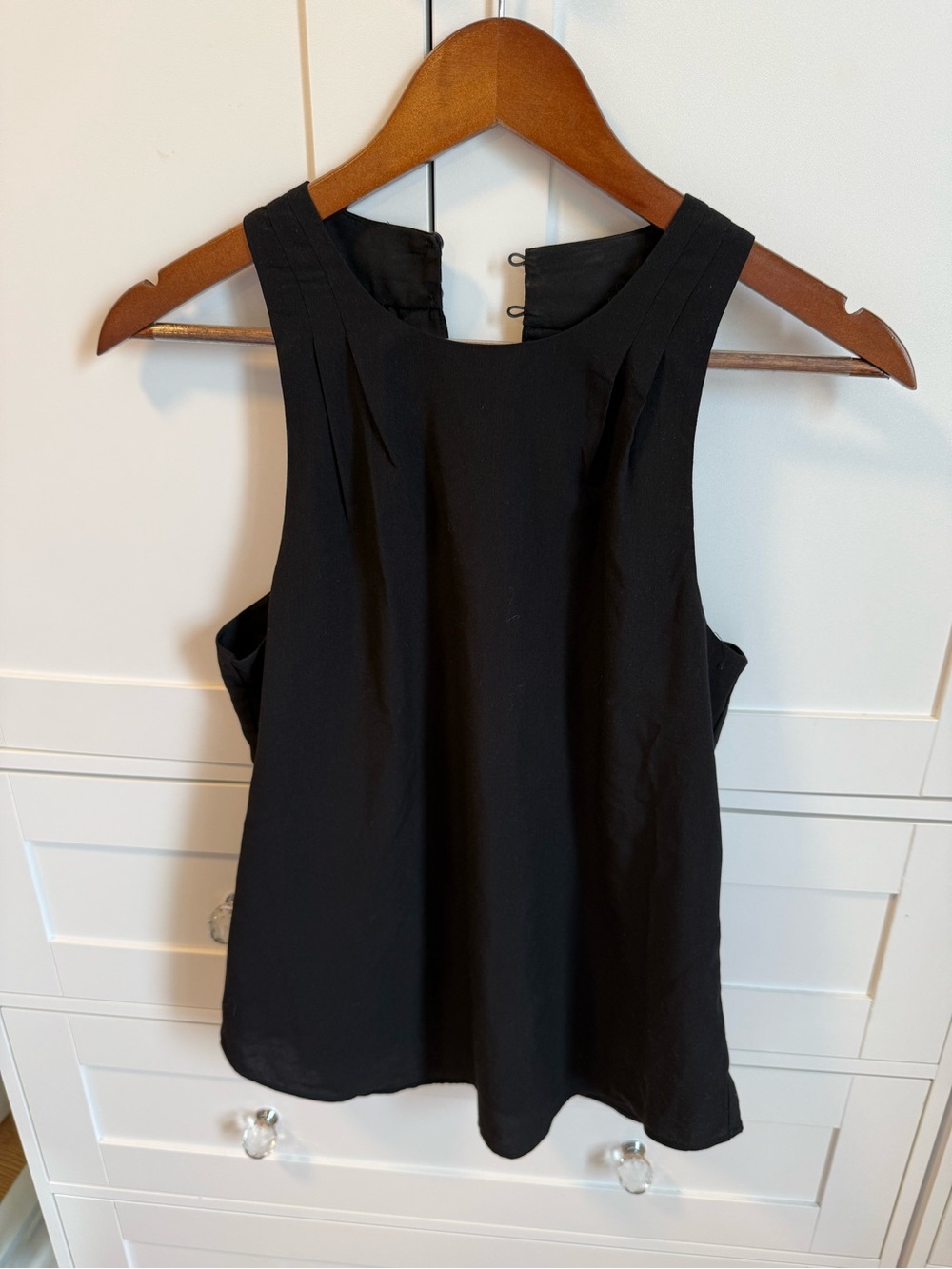 Banana Republic Black Sleeveless Pleated Front Camisole